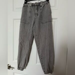 Gray Ankle & Cropped Women Jeans